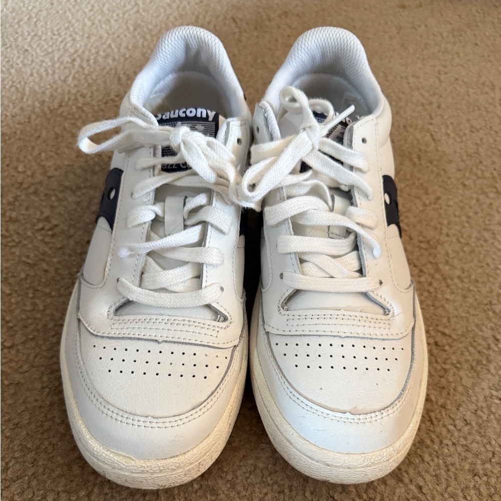 Saucony Jazz Court women’s 7 or mens 5.5